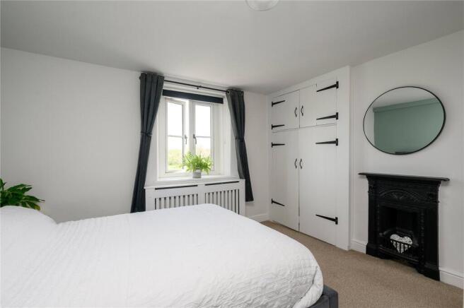 3 bed Terraced for sale Image 12