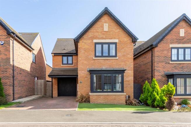 3-bed detached on Dataller Drive, Hazlerigg, NE13, £295,000