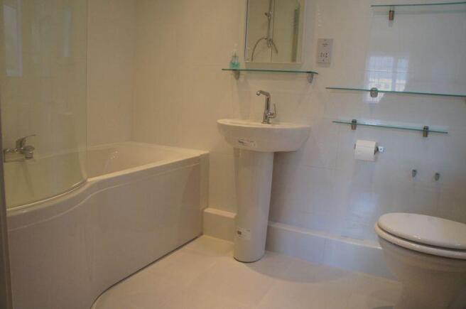 EN SUITE