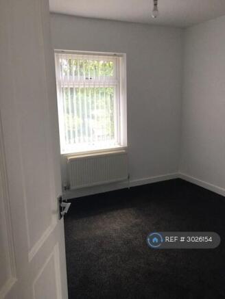 3 bed Semi-Detached to rent Image 9