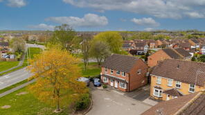 6, Warner Close, Leicester LE8 6XU