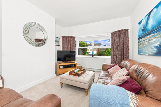 5 bed Detached for sale Image 5