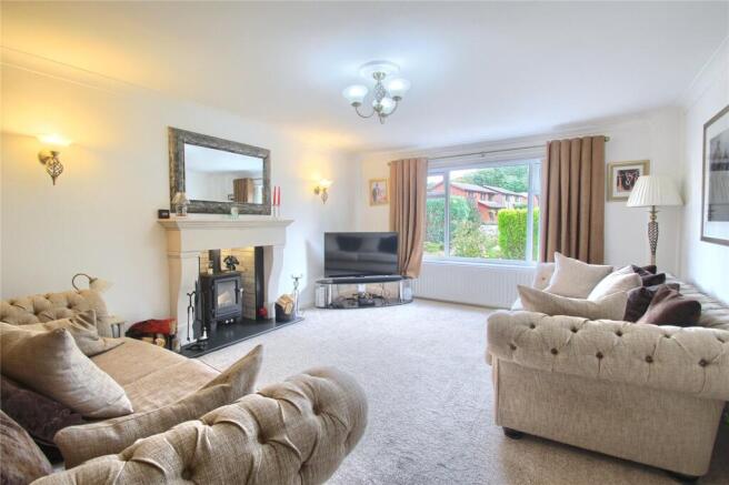 4 bed Detached for sale Image 7
