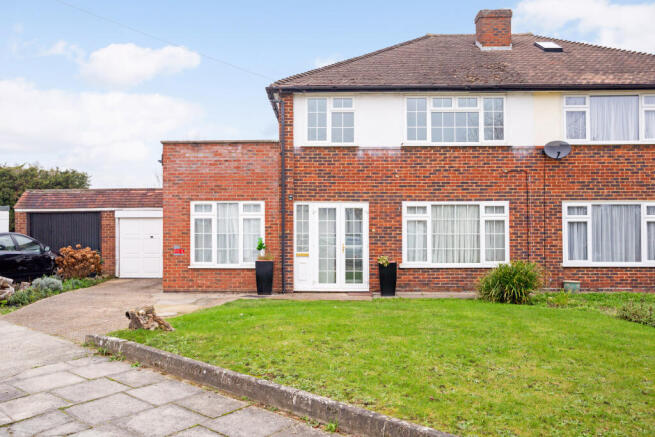 16 Grenville Close 2