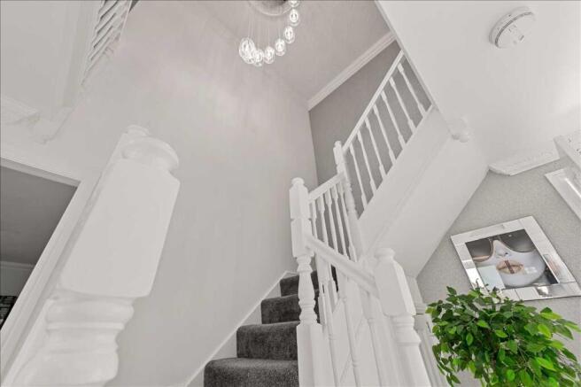FIRST FLOOR LANDING