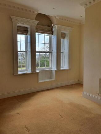 bedroom  2.jpg