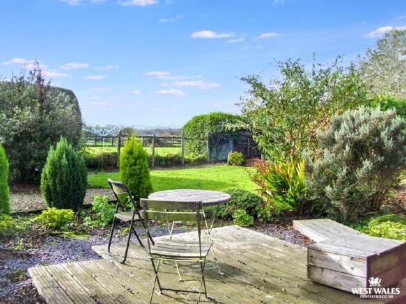 sm0XrjD060KGhIIwdFwVcg (1).jpg