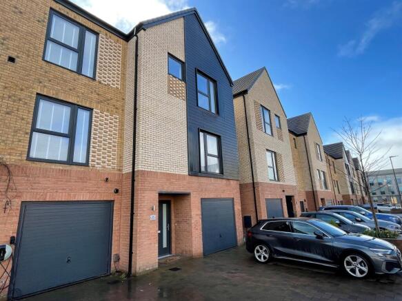 4 bed End of Terrace for sale Image 12