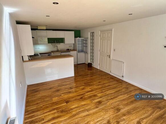 Kitchen Lounge