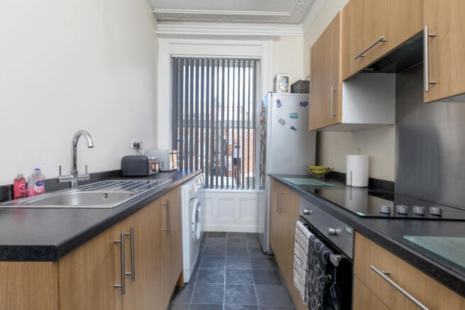 4 bed Flat for sale Image 9