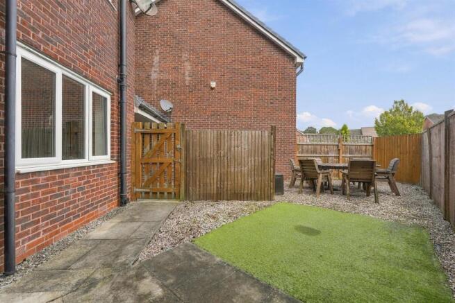 Jasmine Avenue, Macclesfield photo 4