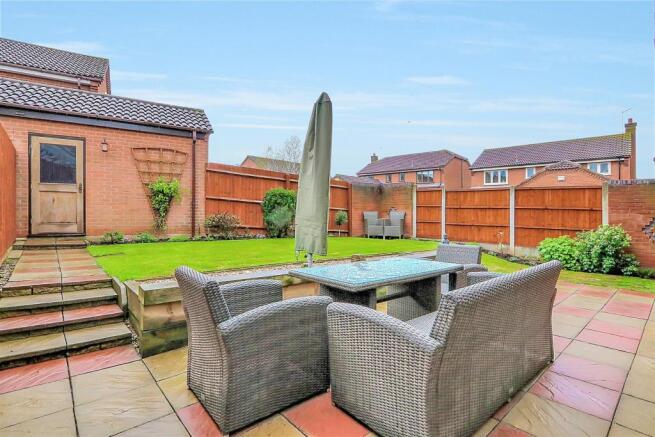 SOUTH FACING REAR GARDEN