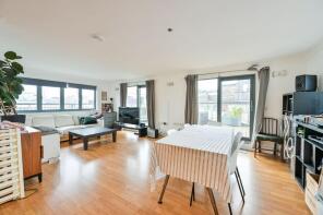 15, 7 Colour House, Bell Yard Mews, London SE1 3UA