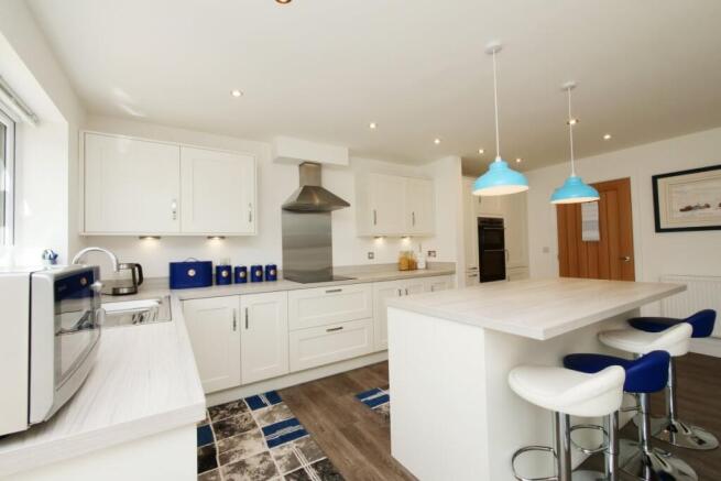 4 bed Detached for sale Image 10
