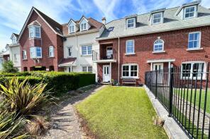3, 120 Avonsands, Mudeford, Christchurch BH23 4AX