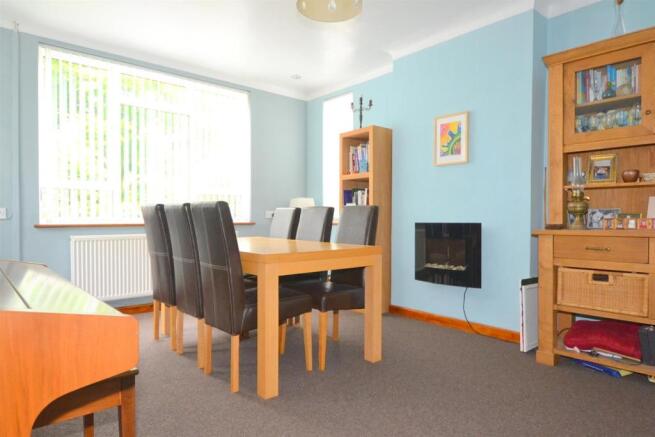 dining room 2.JPG