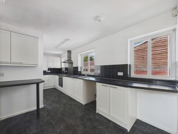 3 bed Semi-Detached for sale Image 2
