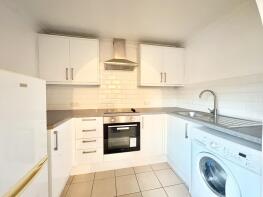 Flat 10, Thames Court, Crombie Close, Waterlooville PO8 8NG