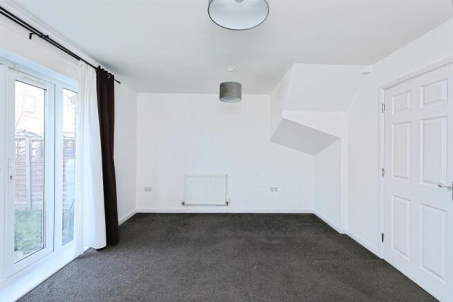 4 bed Semi-Detached for sale Image 7
