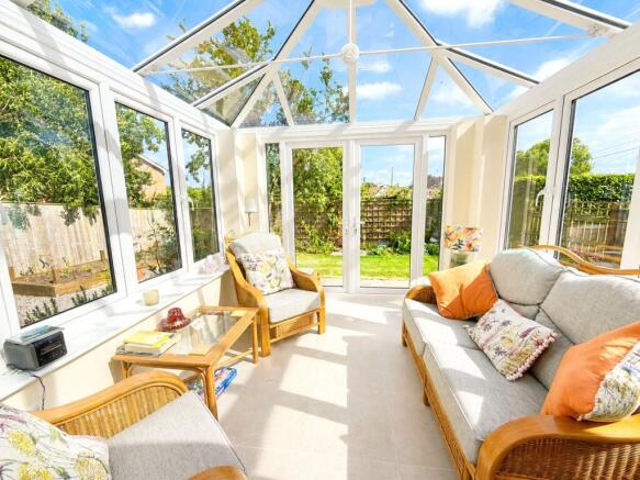 4 bed Semi-Detached for sale Image 7