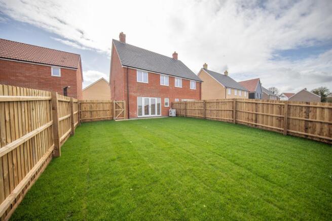 Wisteria Way, Harwich photo 4