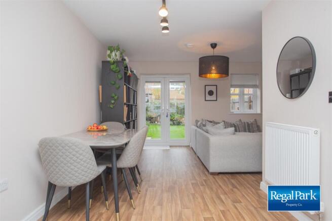 Lounge/Dining Room