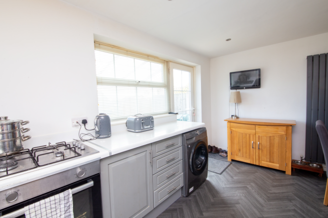 3 bed Detached for sale Image 4