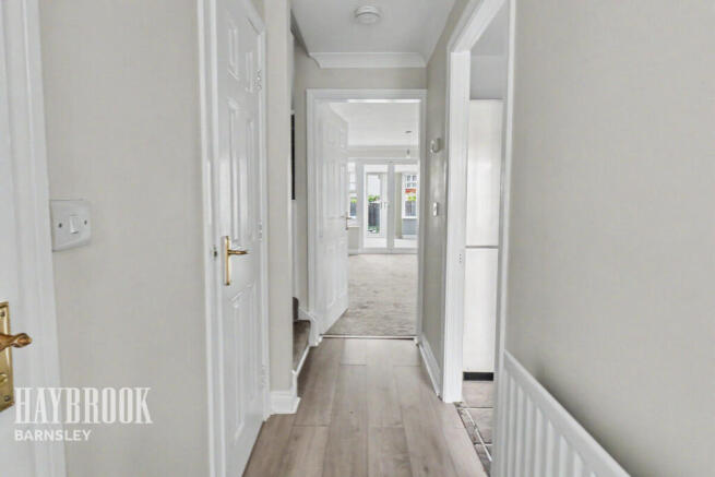 3 bed Town House for sale Image 6