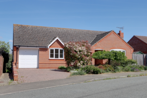 23, St Johns Drive, Grantham NG33 4NG