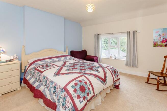 8364840-interior18-800.jpg