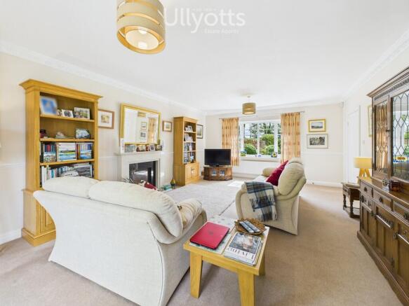 4 bed Detached for sale Image 4