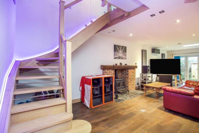 Lounge/Dining Room
