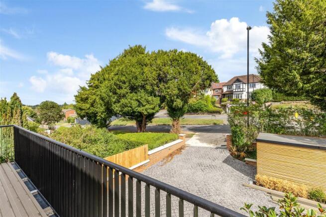 114534_Flat 5 8 Coulsdon Road (3).jpg