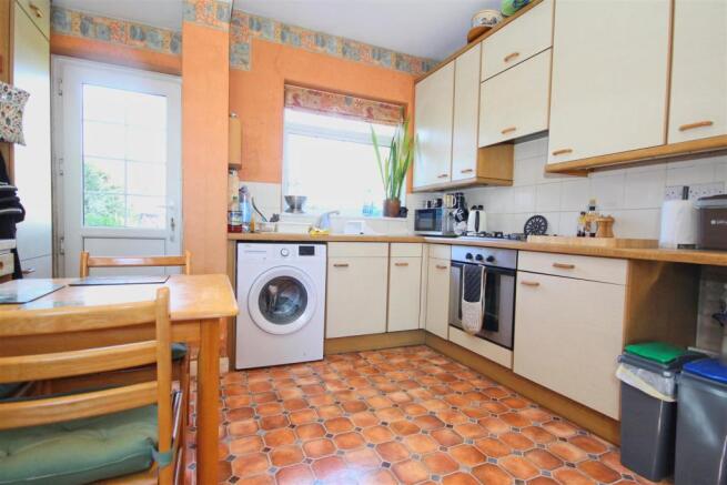 3 Inglemire Lane Cottingham (17)_lzn.jpg