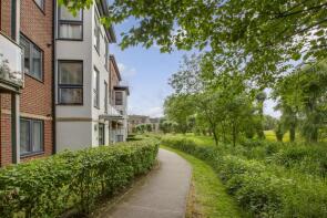 8, Sheraton Court, Bartlett Crescent, High Wycombe HP12 3DY