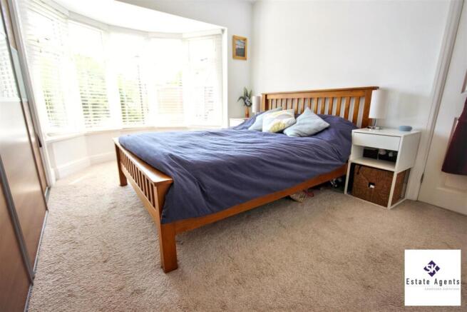 5 bed Detached for sale Image 12