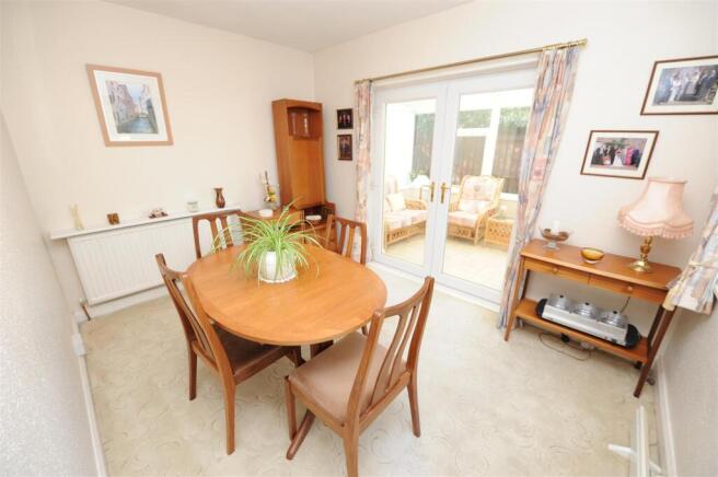 3 bed Detached Bungalow for sale Image 4