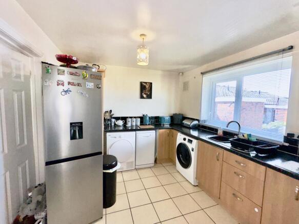 2 bed Terraced for sale Image 5