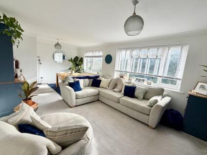 Birkdale Court, Broadstone