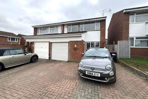Blake Drive, Braintree, Essex, CM7 9UE
