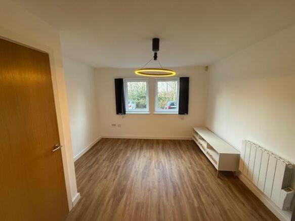 OPEN PLAN LOUNGE/KITCHEN