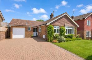 16, Monks Way, Rye TN31 6QQ