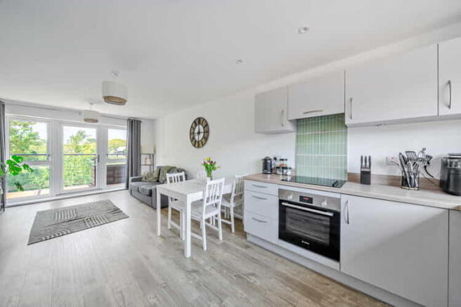 Teal Court, Reading, Berkshire, RG2 photo 4