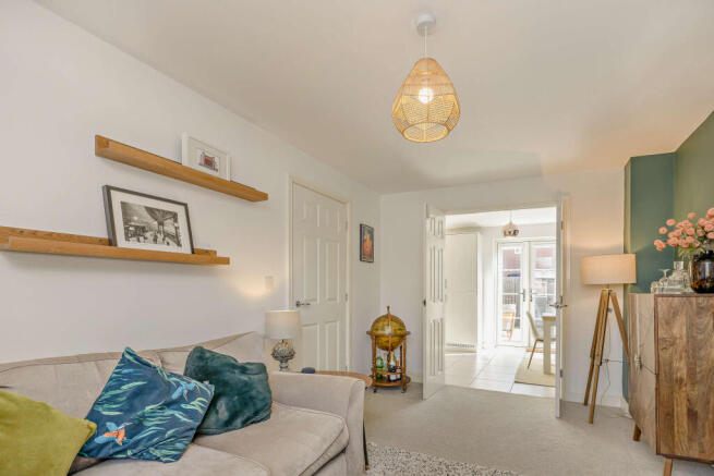 3 bed Town House for sale Image 5