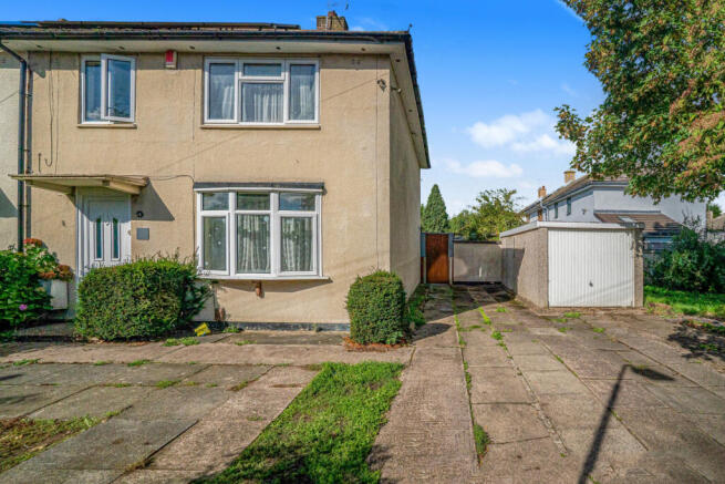 3 Bedroom Semi Detached Property on Hattern Avenu