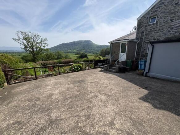 Driveway.JPEG