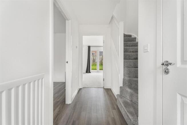 11 Whitby Close - Hallway.jpg