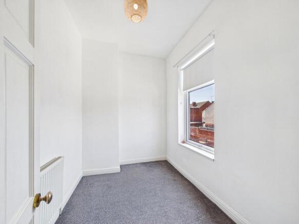 2 bed Terraced for sale Image 8