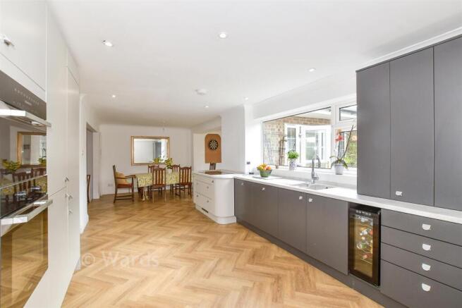 Kitchen/Breakfast Area