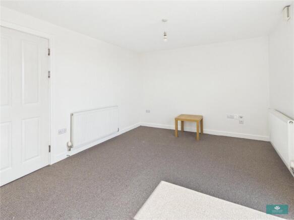 2 bed Apartment for sale Image 4